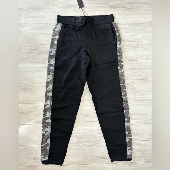 NWT Monrow Vintage Sweatpants with Camo Contrast Side Stripe - Picture 1 of 7